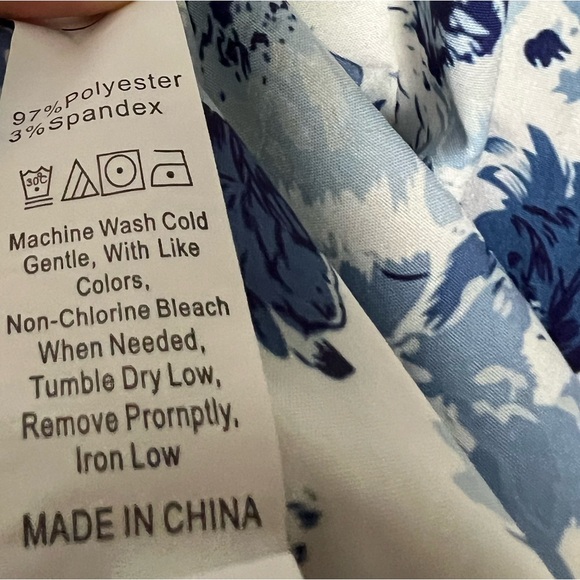 **SOLD** Cute white and blue floral maxi dress with smock detail. - Picture 7 of 7